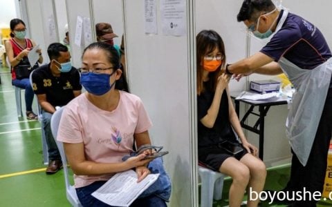 接种人口达50%、重症病例下降　慕尤丁：放宽措施考量多个因素