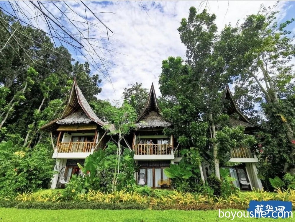 薄荷岛之旅——从幽闭空灵的河畔隐士小屋到血腥喧嚣的斗鸡场